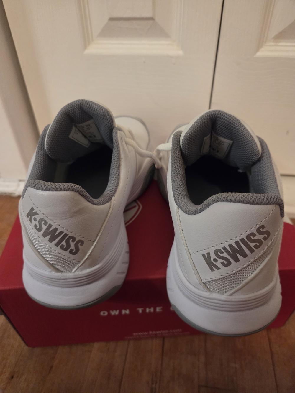 K-Swiss Women's Size 7.5 White and Gray Athletic Sneakers - Picture 2 of 8